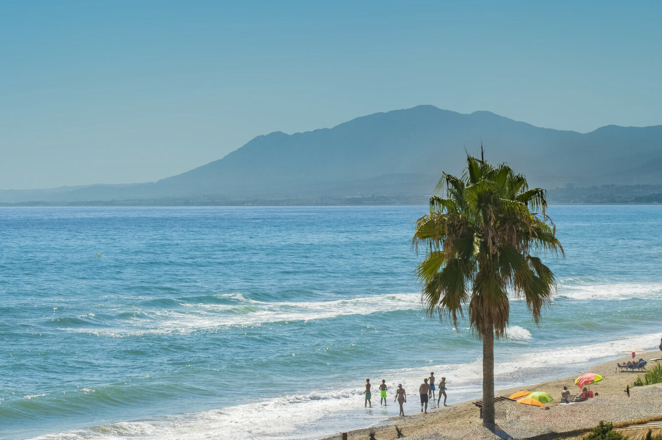 FOR SALE 🏡 Beachfront Villa with Direct Sand Access and Rooftop Wellness Deck – Costabella, Marbella