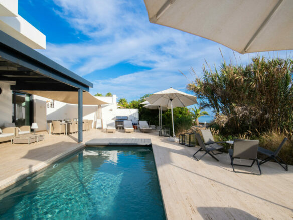 FOR SALE 🏡 Beachfront Villa with Direct Sand Access and Rooftop Wellness Deck – Costabella, Marbella