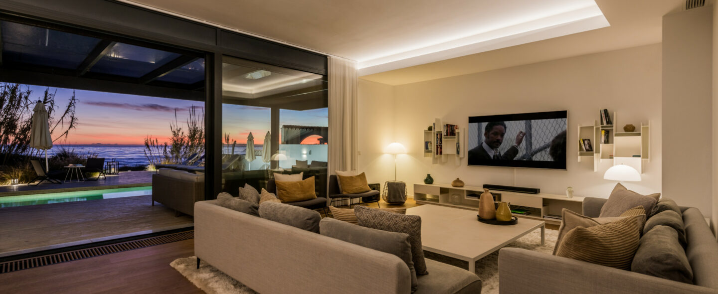 FOR SALE 🏡 Beachfront Villa with Direct Sand Access and Rooftop Wellness Deck – Costabella, Marbella