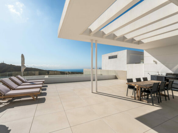 FOR SALE 🏡 Sea View Penthouse in a Gated Wellness Community – Palo Alto, Ojén