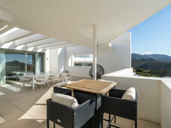 FOR SALE 🏡 Sea View Penthouse in a Gated Wellness Community – Palo Alto, Ojén