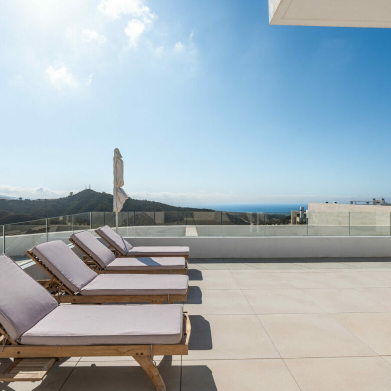 FOR SALE 🏡 Sea View Penthouse in a Gated Wellness Community – Palo Alto, Ojén