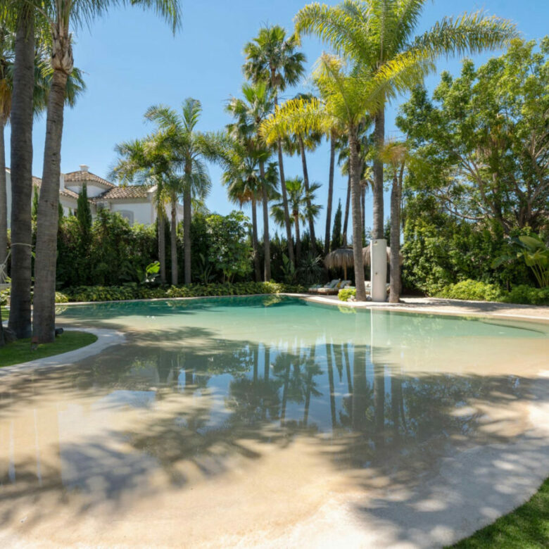 FOR SALE 🏡 Contemporary Golf Valley Villa with Indoor Wellness Spa, Cinema & Lagoon Pool – Nueva Andalucía, Marbella