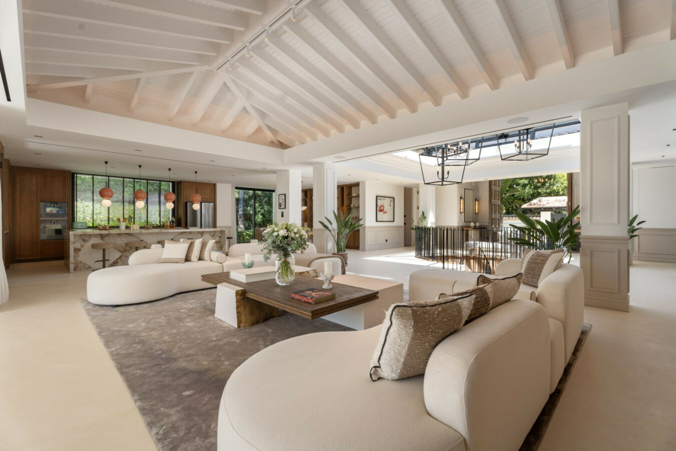 FOR SALE 🏡 Contemporary Golf Valley Villa with Indoor Wellness Spa, Cinema & Lagoon Pool – Nueva Andalucía, Marbella
