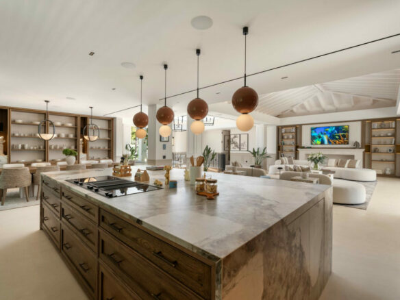 FOR SALE 🏡 Contemporary Golf Valley Villa with Indoor Wellness Spa, Cinema & Lagoon Pool – Nueva Andalucía, Marbella