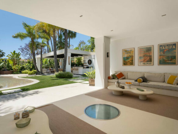 FOR SALE 🏡 Contemporary Golf Valley Villa with Indoor Wellness Spa, Cinema & Lagoon Pool – Nueva Andalucía, Marbella