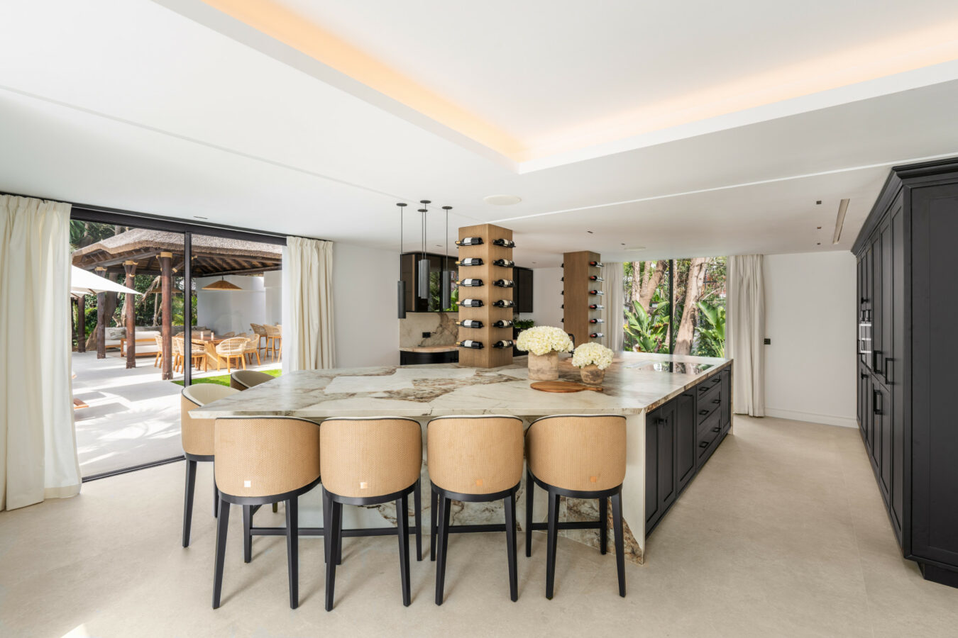 FOR SALE 🏡 Contemporary Golf Valley Villa with Spa, Cinema and Panoramic Views – Las Brisas, Nueva Andalucía