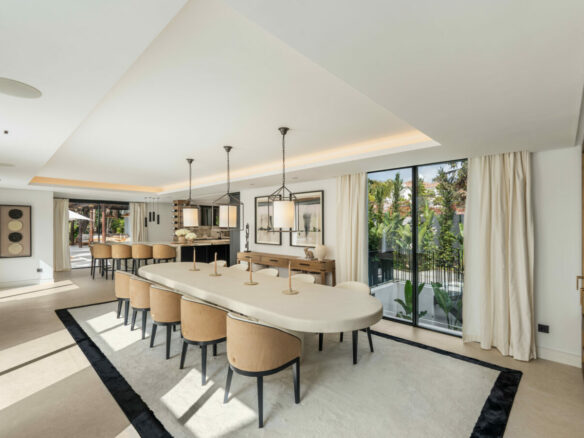 FOR SALE 🏡 Contemporary Golf Valley Villa with Spa, Cinema and Panoramic Views – Las Brisas, Nueva Andalucía