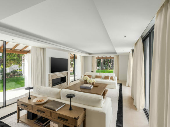 FOR SALE 🏡 Contemporary Golf Valley Villa with Spa, Cinema and Panoramic Views – Las Brisas, Nueva Andalucía