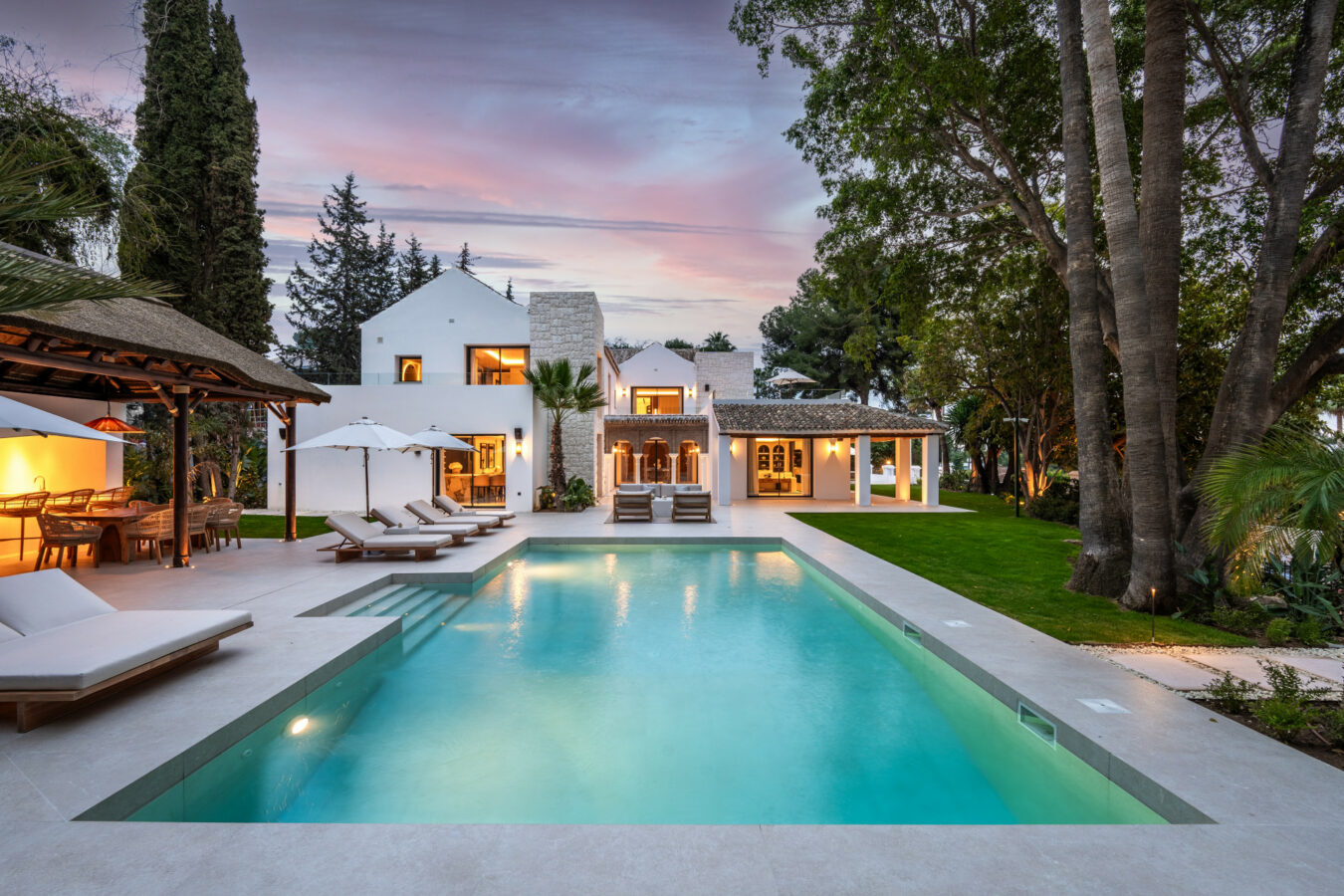 FOR SALE 🏡 Contemporary Golf Valley Villa with Spa, Cinema and Panoramic Views – Las Brisas, Nueva Andalucía