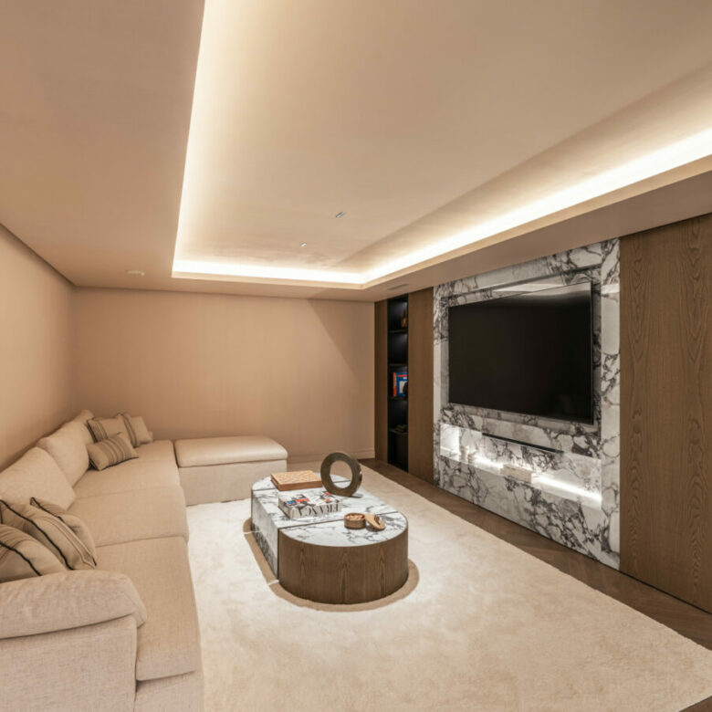 FOR SALE 🏡 Contemporary Golf Valley Villa with Spa, Cinema and Panoramic Views – Las Brisas, Nueva Andalucía