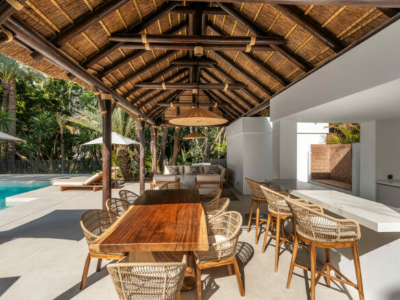 FOR SALE 🏡 Contemporary Golf Valley Villa with Spa, Cinema and Panoramic Views – Las Brisas, Nueva Andalucía