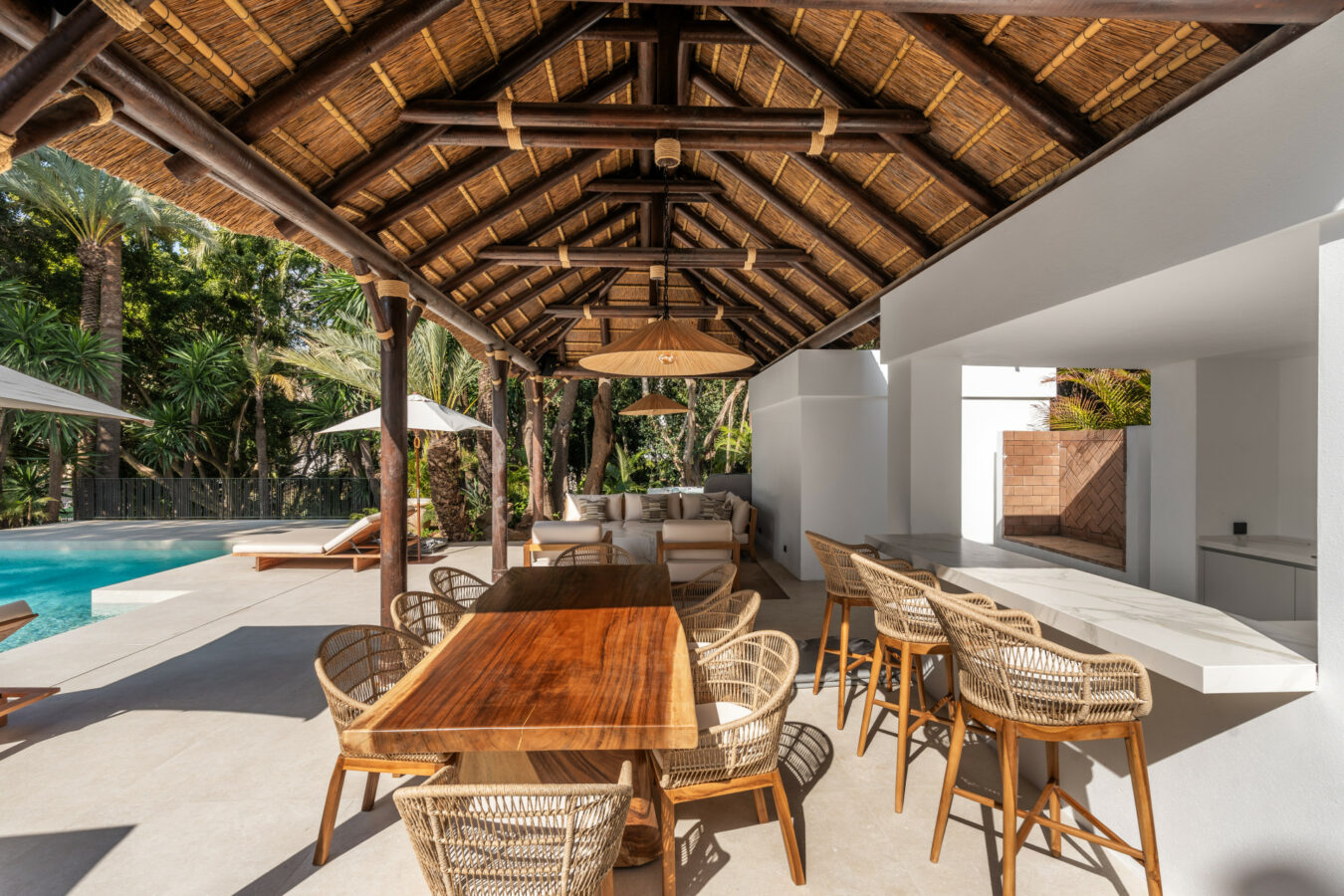 FOR SALE 🏡 Contemporary Golf Valley Villa with Spa, Cinema and Panoramic Views – Las Brisas, Nueva Andalucía