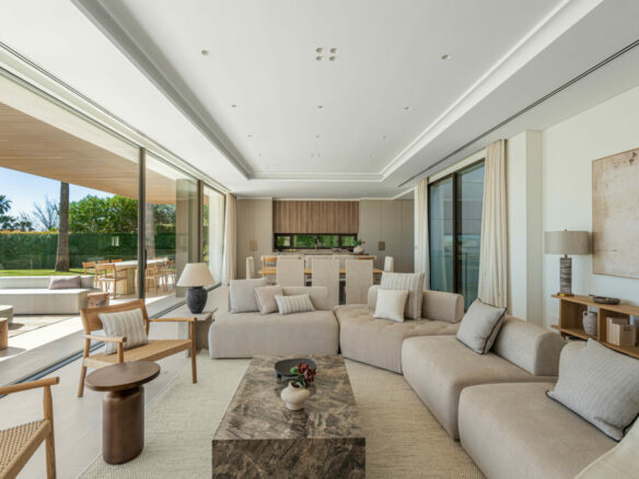 FOR SALE 🏡 Contemporary Five-Bedroom Villa with Sea Views and Private Pool – El Olivar, Málaga