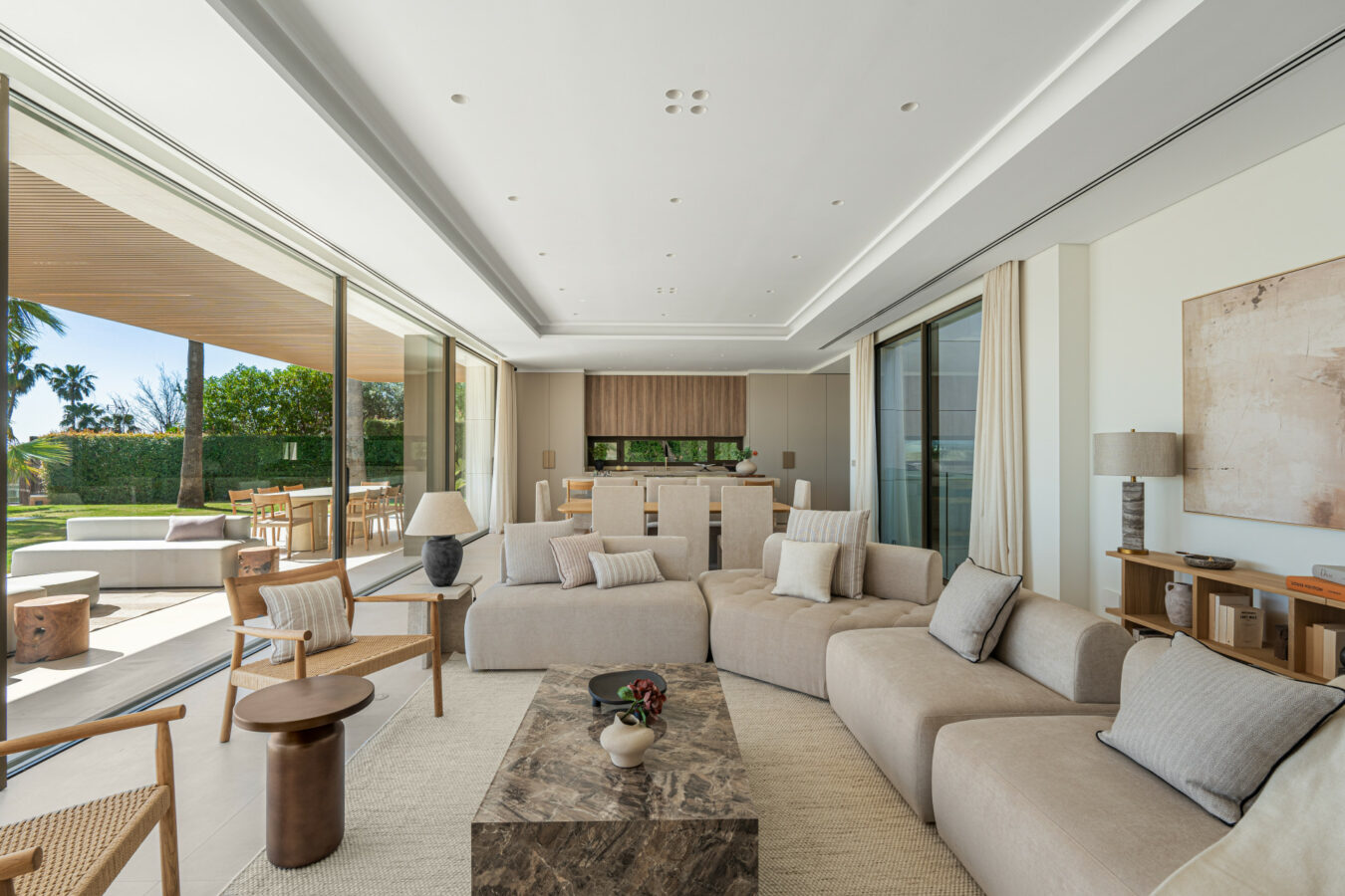FOR SALE 🏡 Contemporary Five-Bedroom Villa with Sea Views and Private Pool – El Olivar, Málaga