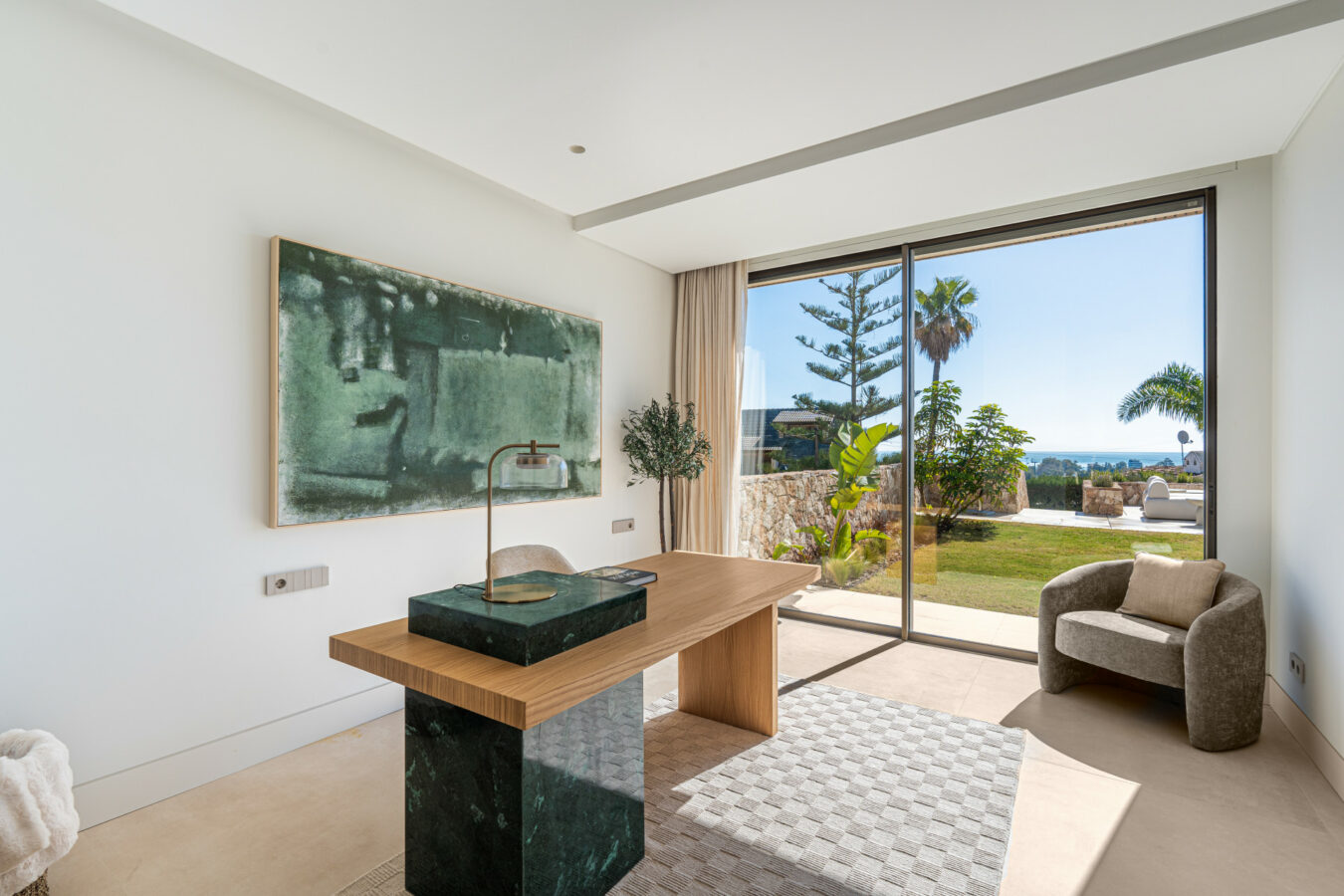 FOR SALE 🏡 Contemporary Five-Bedroom Villa with Sea Views and Private Pool – El Olivar, Málaga