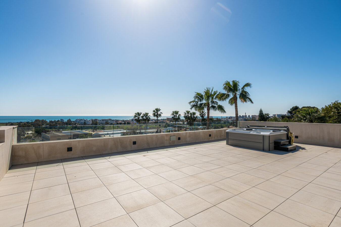FOR SALE 🏡 Contemporary Five-Bedroom Villa with Sea Views and Private Pool – El Olivar, Málaga