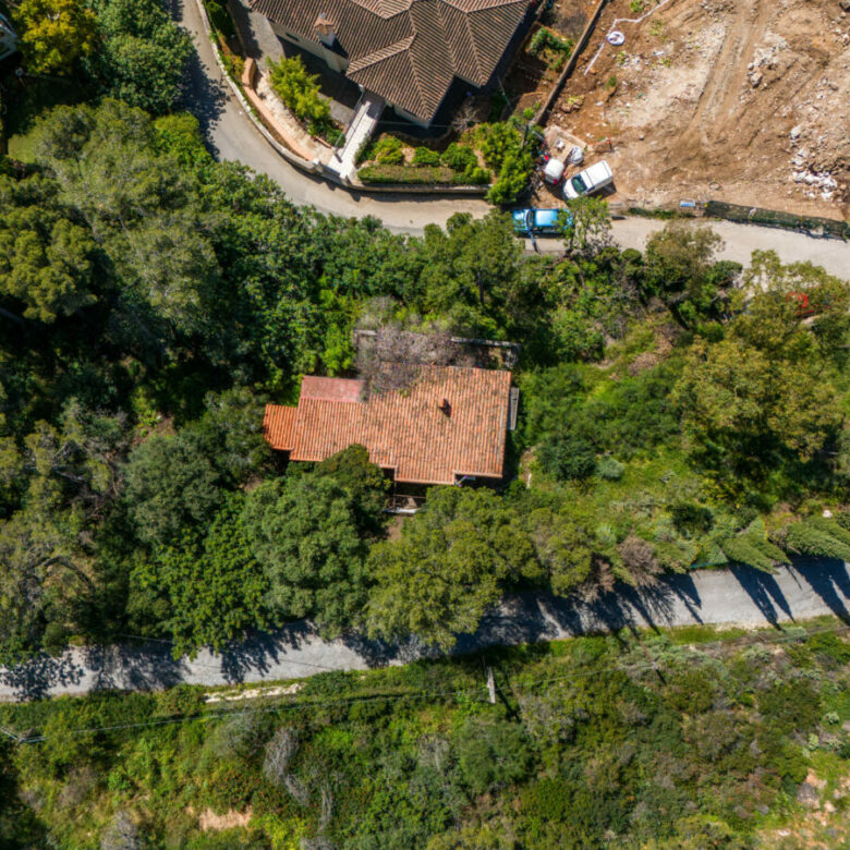 FOR SALE 🏡 Elevated Marbella Plot with Licensed Contemporary Villa Project – La Montua, Marbella
