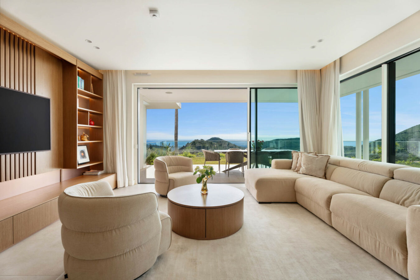 FOR SALE 🏡 Panoramic Corner Garden Apartment in a Gated Hillside Community – Palo Alto, Marbella