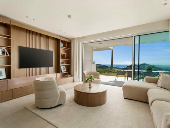 FOR SALE 🏡 Panoramic Corner Garden Apartment in a Gated Hillside Community – Palo Alto, Marbella