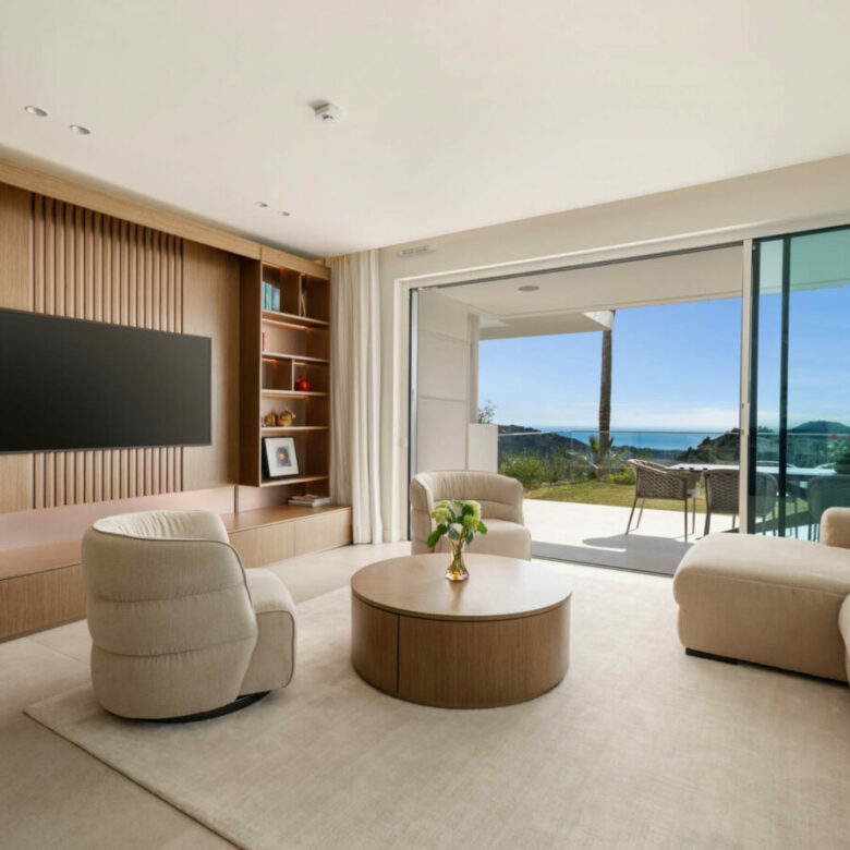 FOR SALE 🏡 Panoramic Corner Garden Apartment in a Gated Hillside Community – Palo Alto, Marbella