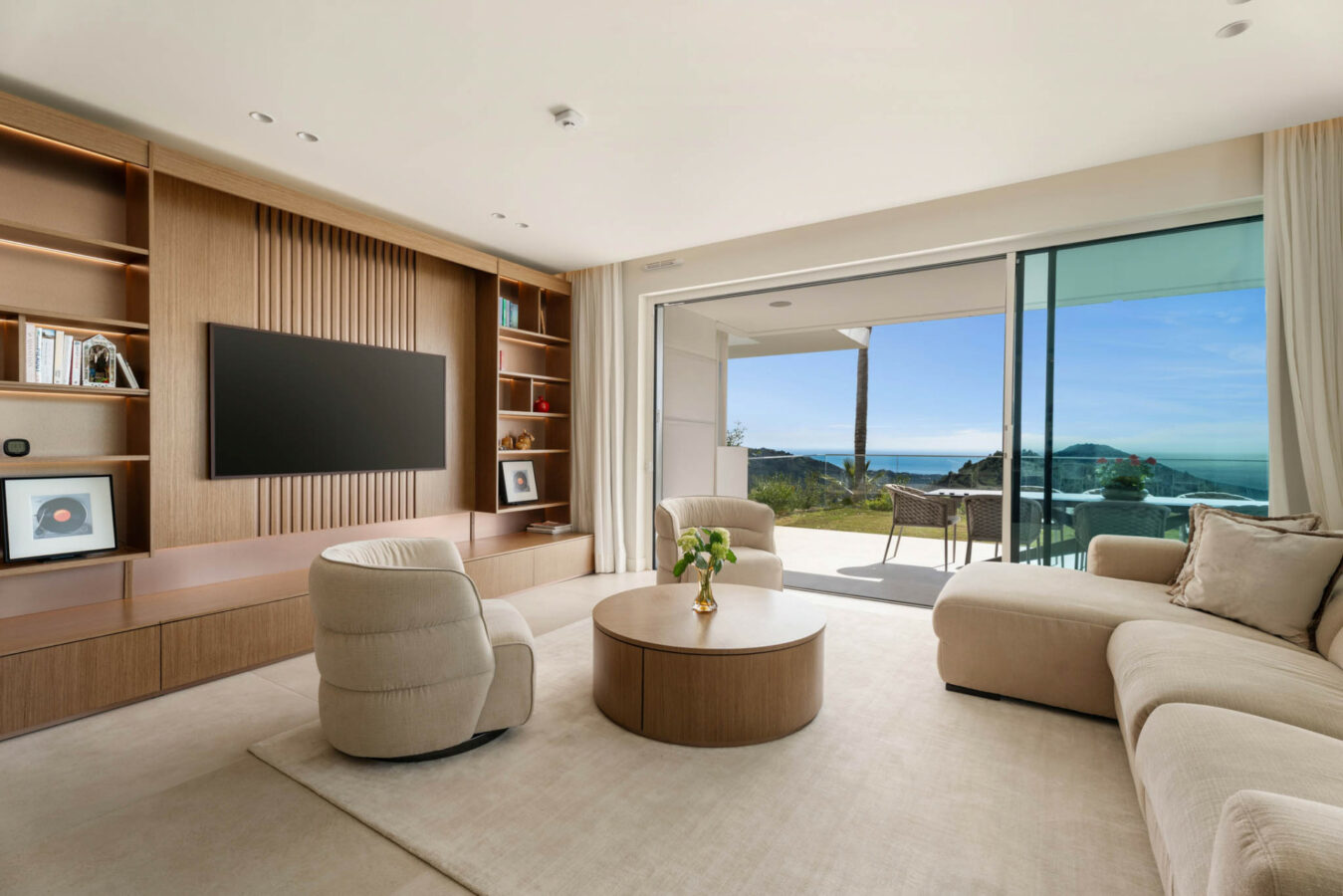 FOR SALE 🏡 Panoramic Corner Garden Apartment in a Gated Hillside Community – Palo Alto, Marbella