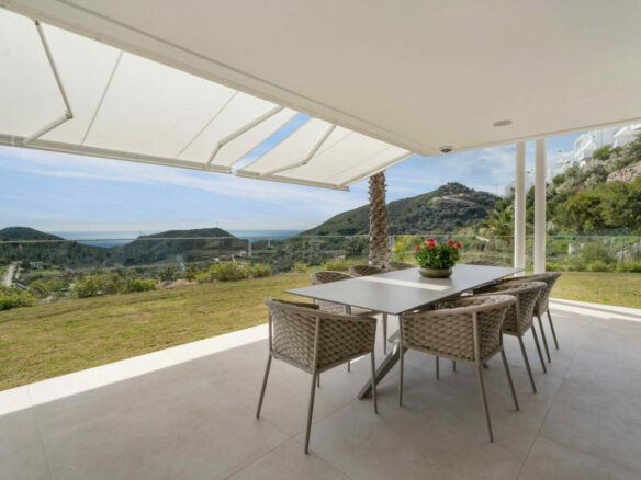 FOR SALE 🏡 Panoramic Corner Garden Apartment in a Gated Hillside Community – Palo Alto, Marbella