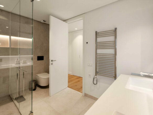 FOR SALE 🏡 Panoramic Corner Garden Apartment in a Gated Hillside Community – Palo Alto, Marbella