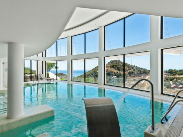 FOR SALE 🏡 Panoramic Corner Garden Apartment in a Gated Hillside Community – Palo Alto, Marbella