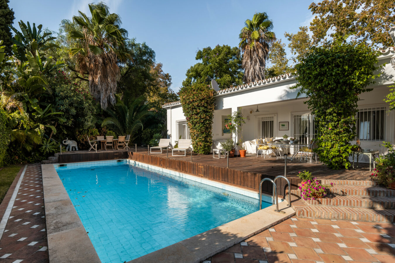 listing-195308-01 FOR SALE š” Frontline Golf Villa with Private Pool and Sauna – San Pedro de AlcĆ”ntara, Marbella