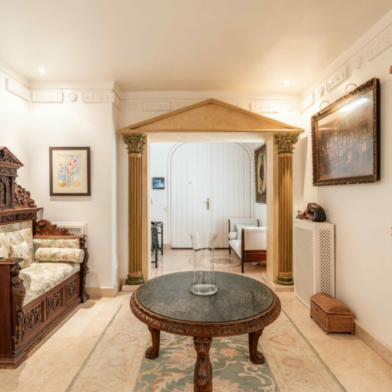 FOR SALE 🏡 Frontline Golf Villa with Private Pool and Sauna – San Pedro de Alcántara, Marbella