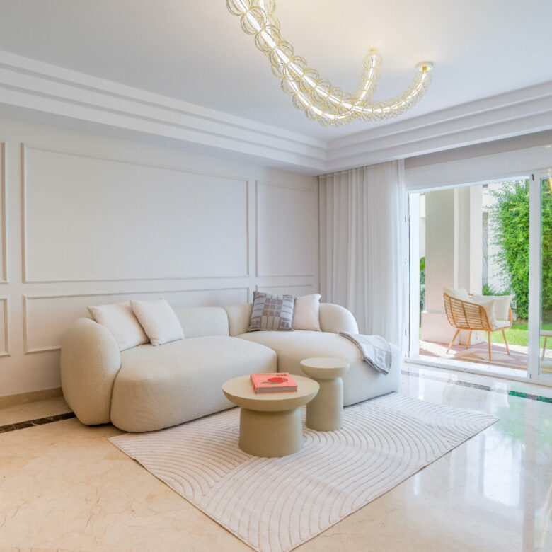 FOR SALE 🏡 Renovated Ground-Floor Apartment with Direct Pool Access – Sierra Blanca, Golden Mile, Marbella