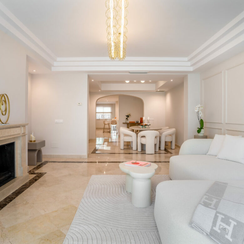 FOR SALE 🏡 Renovated Ground-Floor Apartment with Direct Pool Access – Sierra Blanca, Golden Mile, Marbella