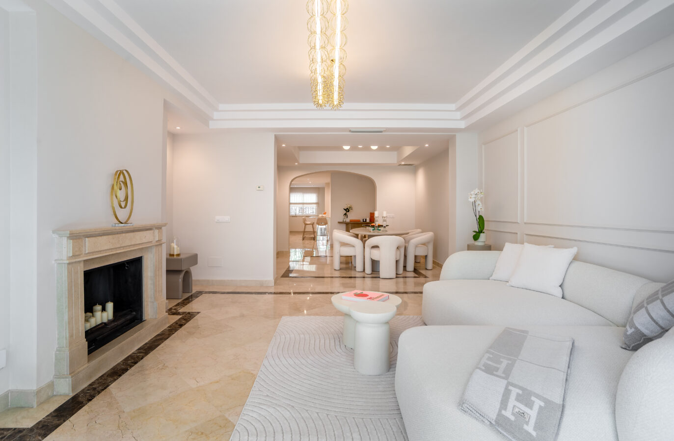 FOR SALE 🏡 Renovated Ground-Floor Apartment with Direct Pool Access – Sierra Blanca, Golden Mile, Marbella