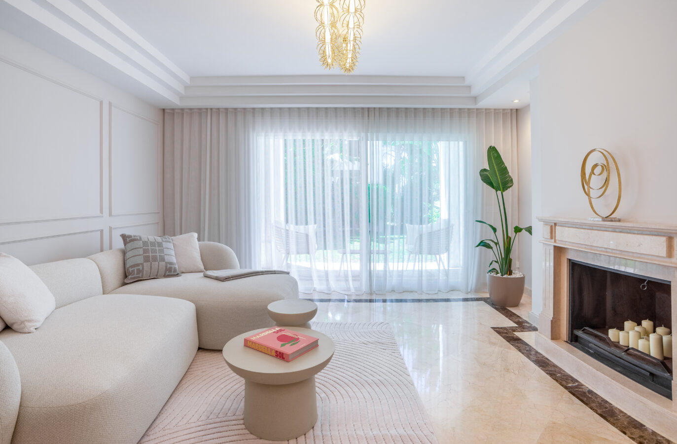 FOR SALE 🏡 Renovated Ground-Floor Apartment with Direct Pool Access – Sierra Blanca, Golden Mile, Marbella