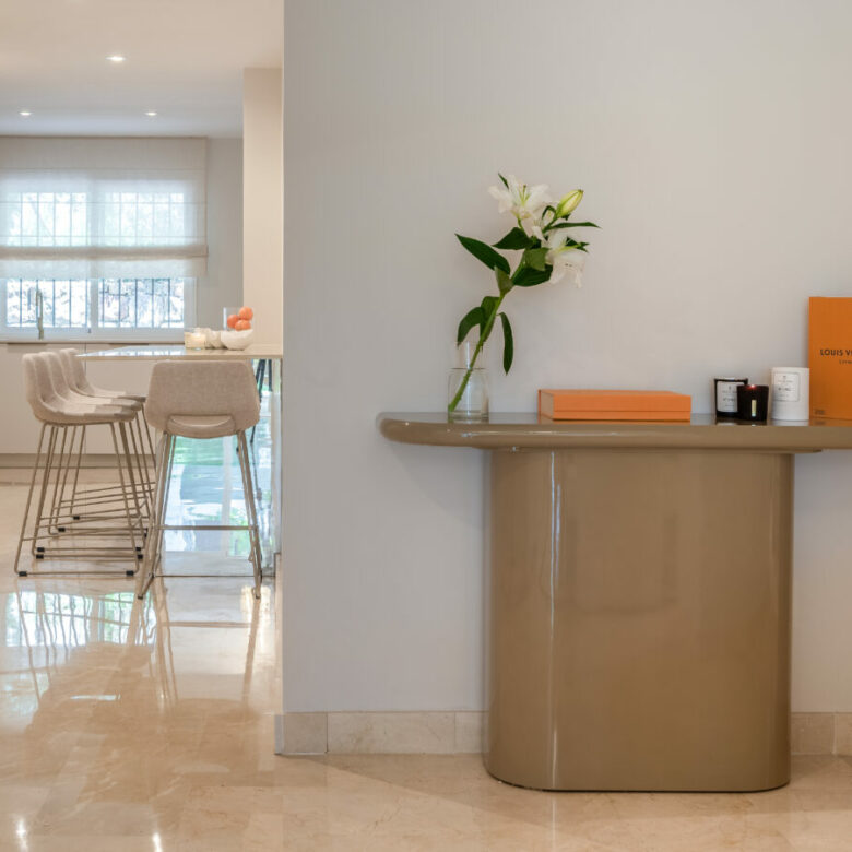 FOR SALE 🏡 Renovated Ground-Floor Apartment with Direct Pool Access – Sierra Blanca, Golden Mile, Marbella