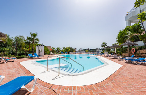FOR SALE 🏡 Renovated Duplex Penthouse with Panoramic Views – Lomas del Marqués, Benahavís