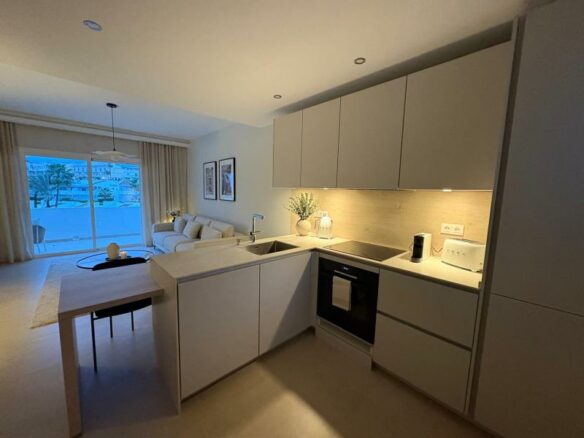 FOR SALE 🏡 Renovated Duplex Penthouse with La Concha Views – Los Dragos, Aloha, Nueva Andalucía