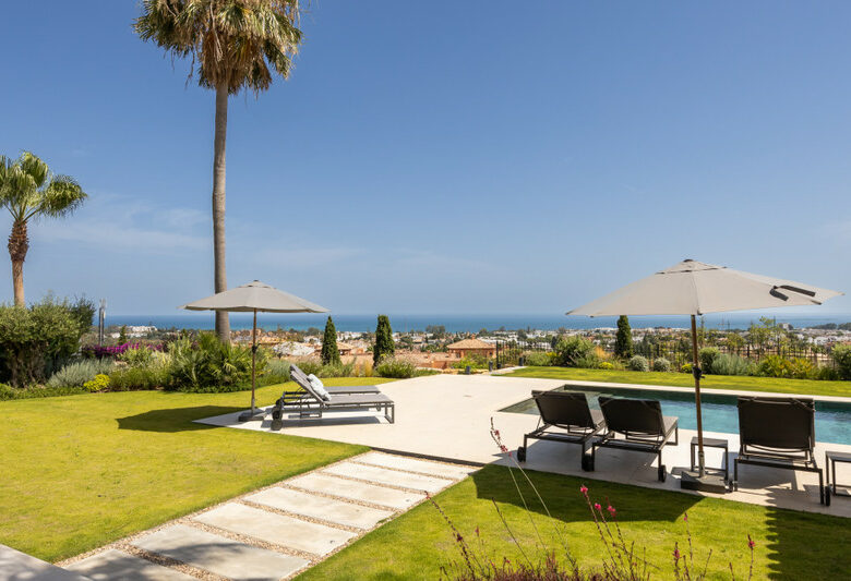 FOR SALE 🏡 Turnkey Luxury Villa with Panoramic Sea Views – Los Flamingos, Benahavís