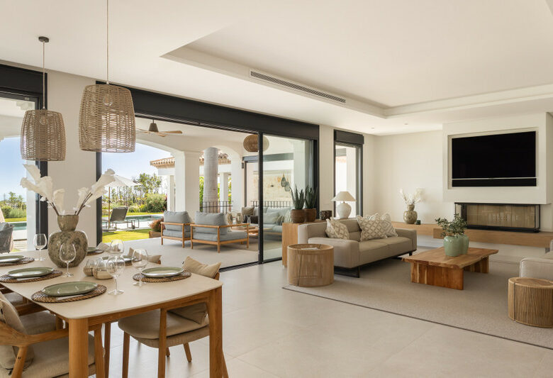 FOR SALE 🏡 Turnkey Luxury Villa with Panoramic Sea Views – Los Flamingos, Benahavís