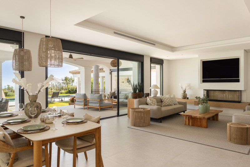 FOR SALE 🏡 Turnkey Luxury Villa with Panoramic Sea Views – Los Flamingos, Benahavís