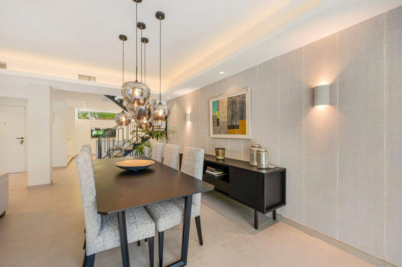 FOR SALE 🏡 Stylish Designer Townhouse with Panoramic Views – La Quinta Hills, Benahavís