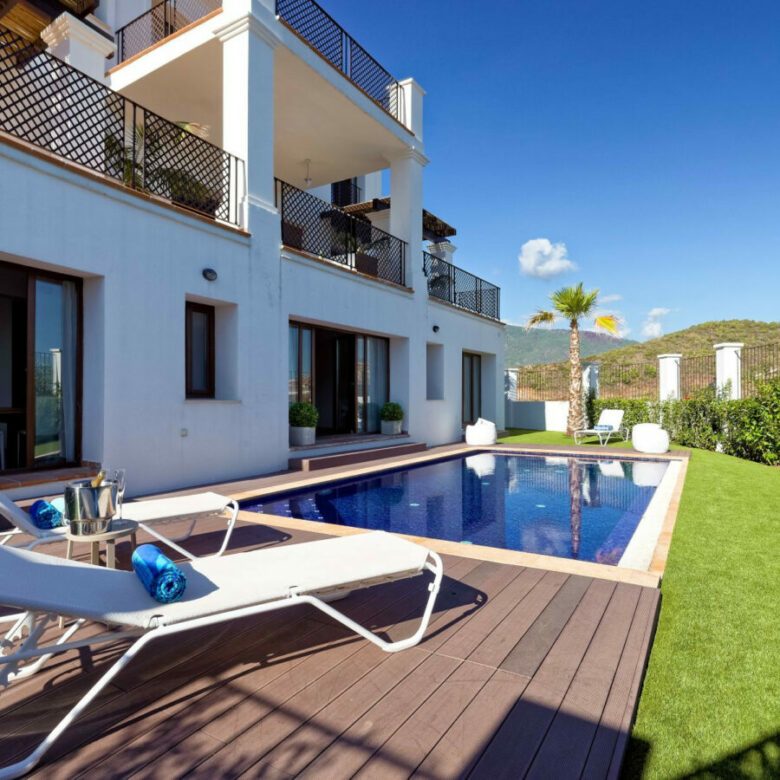 FOR SALE 🏡 Spacious Villa in 24h Gated Community – Benahavís Hills, Benahavís