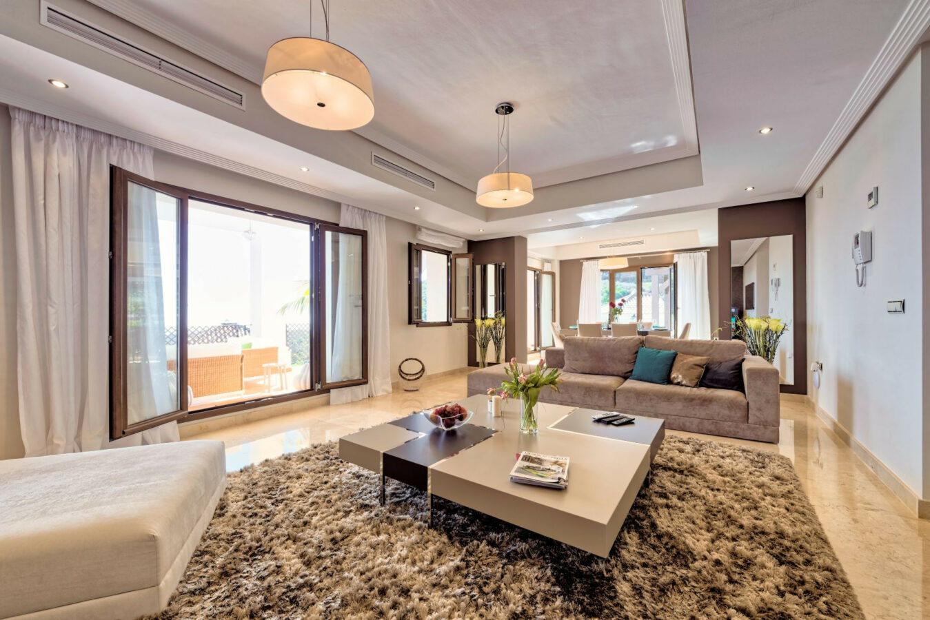 FOR SALE 🏡 Spacious Villa in 24h Gated Community – Benahavís Hills, Benahavís