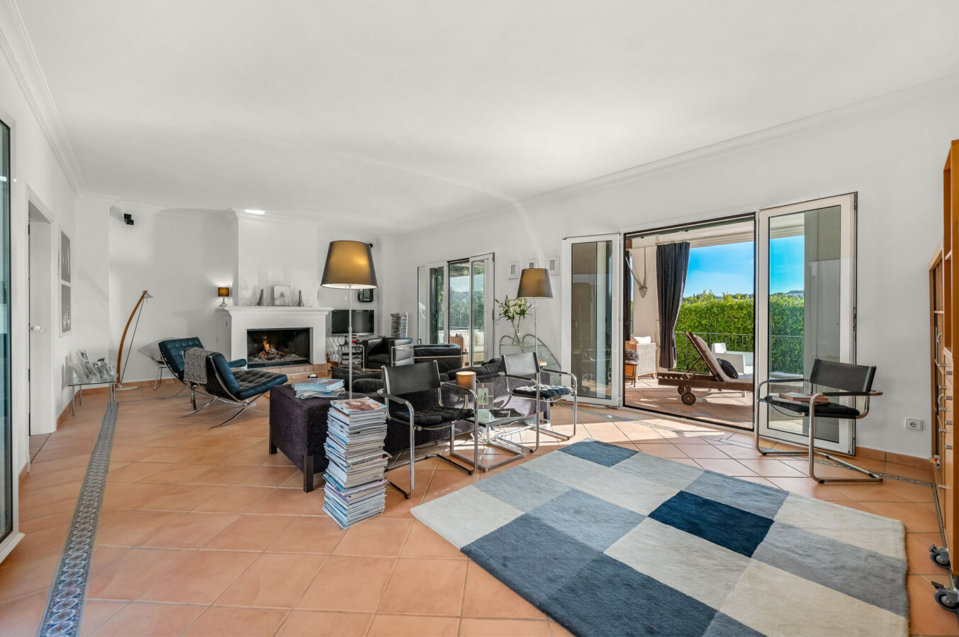 FOR SALE 🏡 Exceptional Andalusian Family Villa – Zona F, Sotogrande
