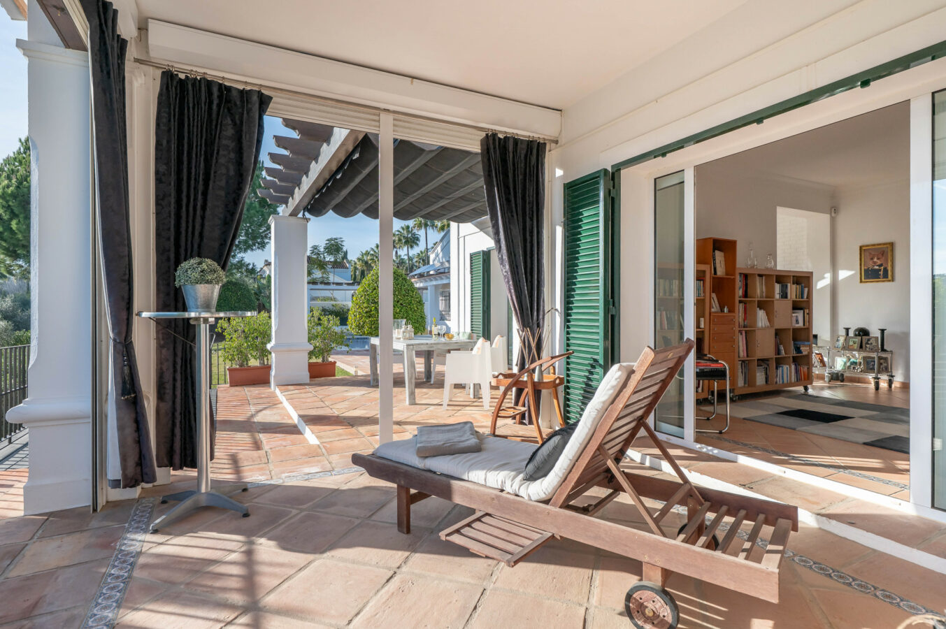 FOR SALE 🏡 Exceptional Andalusian Family Villa – Zona F, Sotogrande