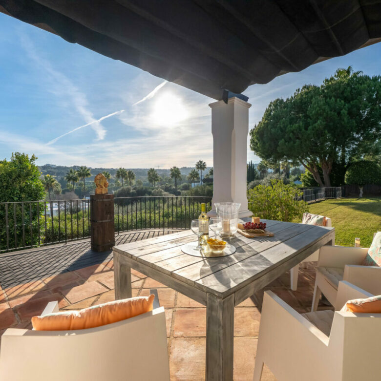 FOR SALE 🏡 Exceptional Andalusian Family Villa – Zona F, Sotogrande