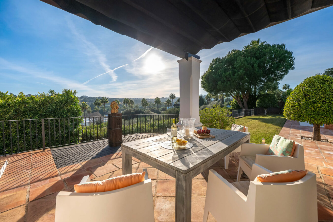 FOR SALE 🏡 Exceptional Andalusian Family Villa – Zona F, Sotogrande