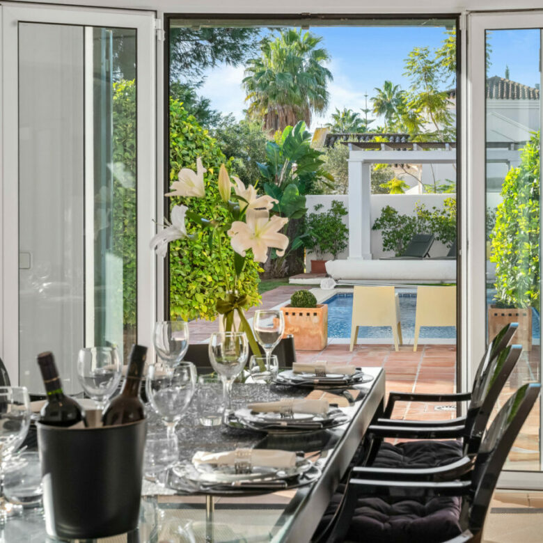 FOR SALE 🏡 Exceptional Andalusian Family Villa – Zona F, Sotogrande