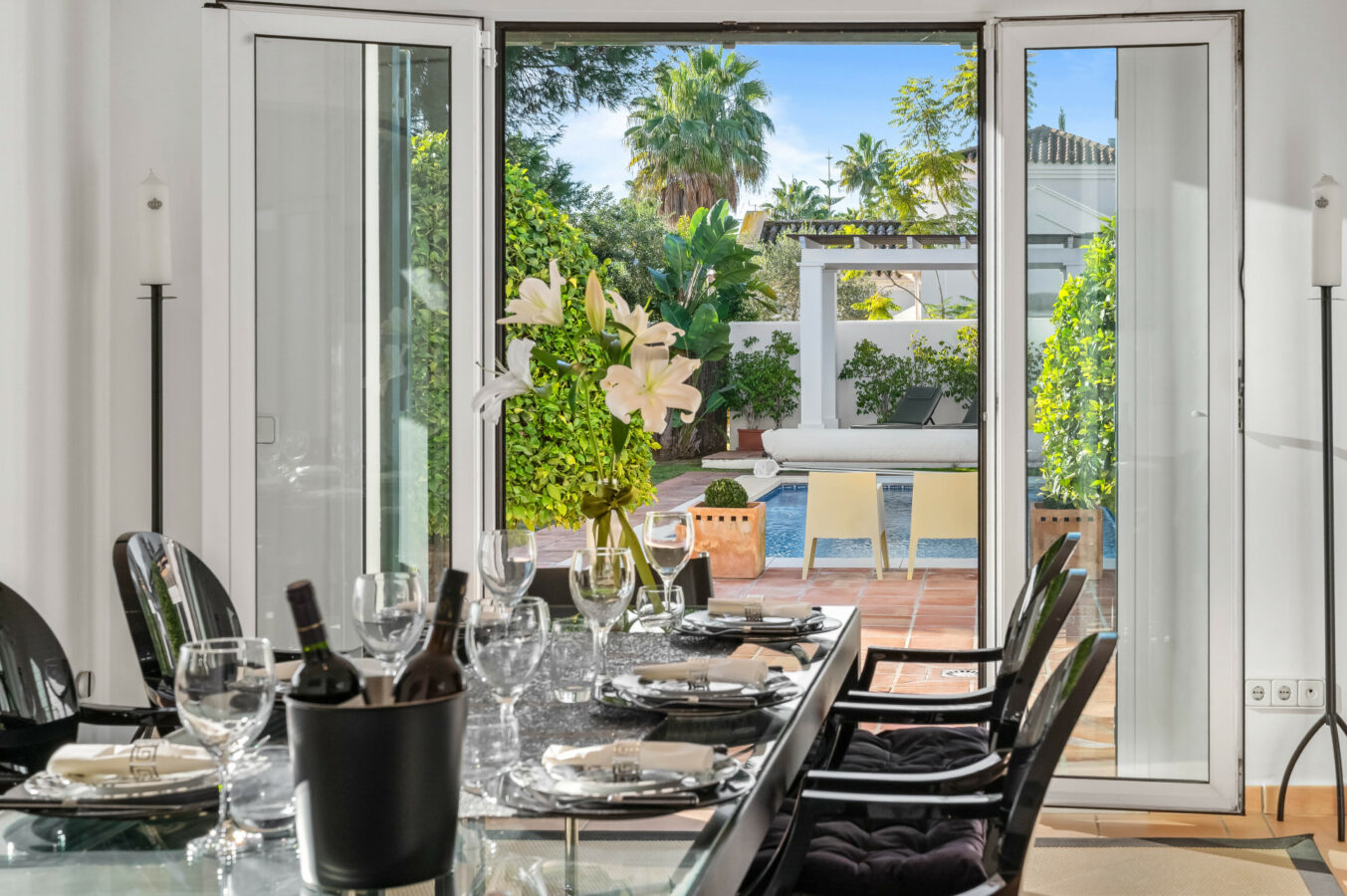 FOR SALE 🏡 Exceptional Andalusian Family Villa – Zona F, Sotogrande